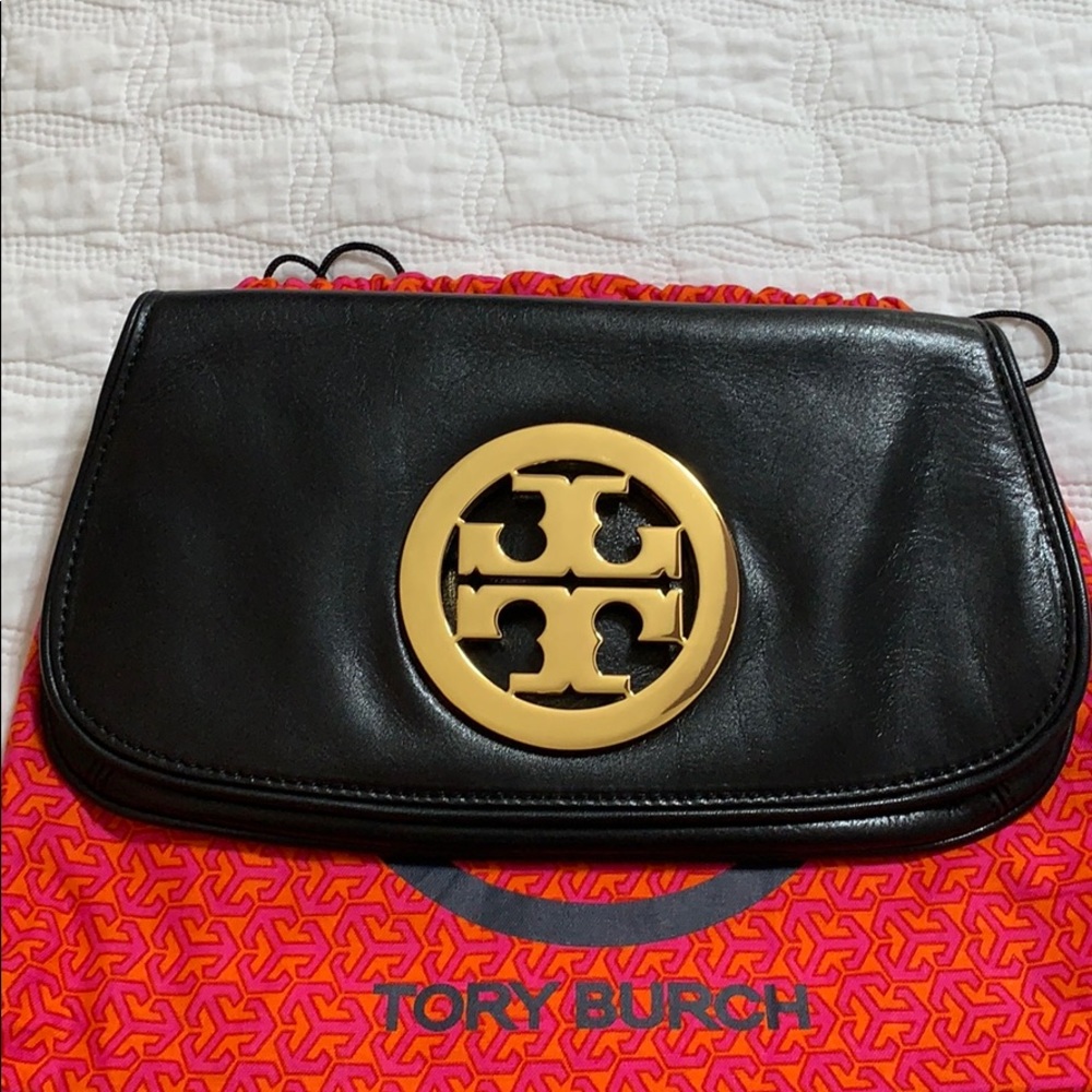 Tory Burch Logo Clutch